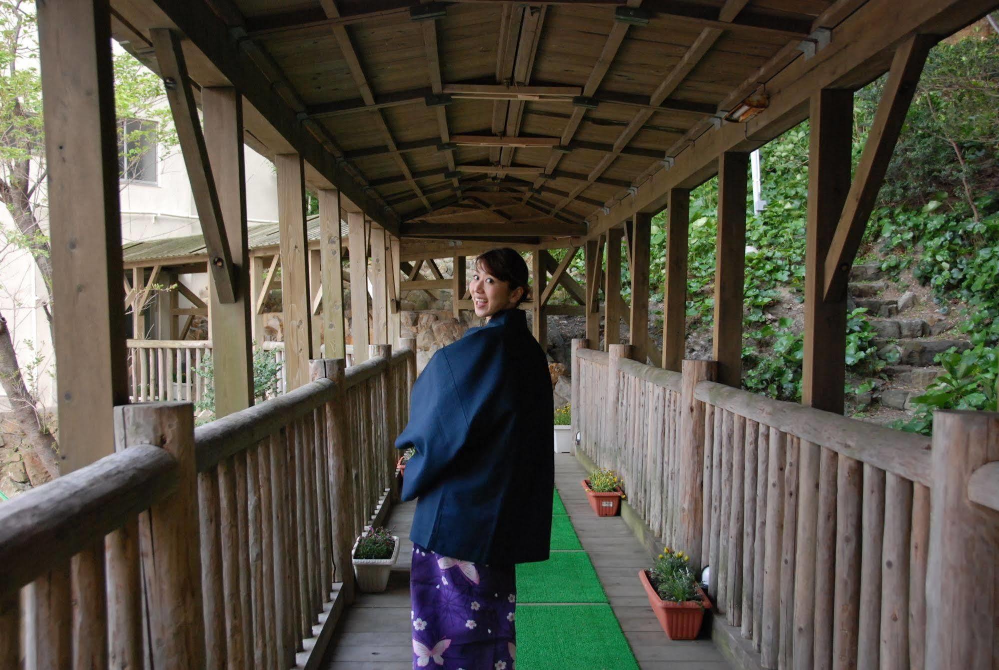 Hotel Hanatemari Shirahama Esterno foto